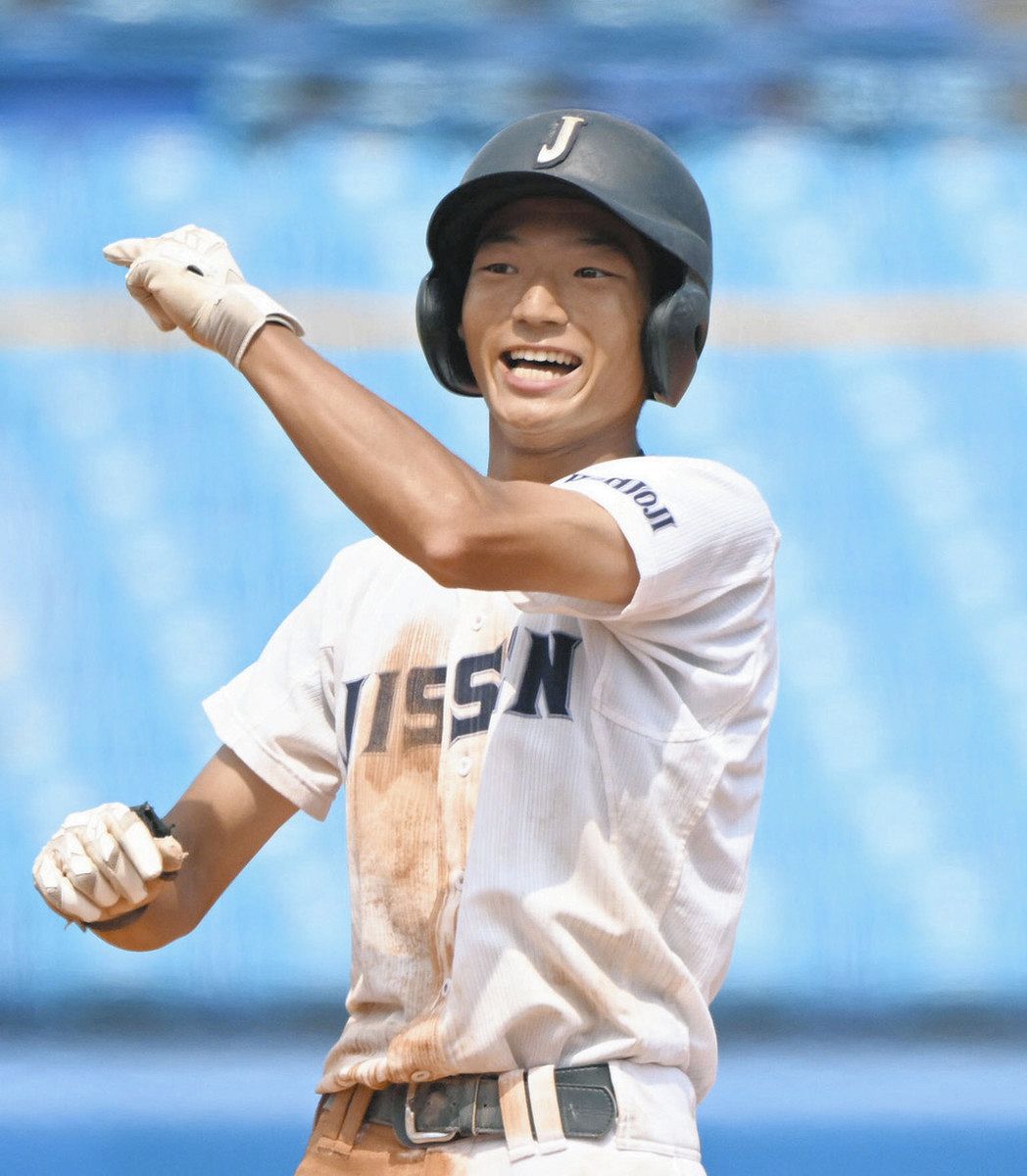 勝ち越しの殊勲打放つ 八王子実践・亀山翔汰選手（2年）〈高校野球・西