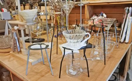 実験器具をインテリアに提案 東京・清澄白河の「リカシツ」：東京新聞