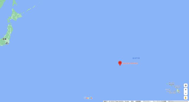 まさに絶海の孤島という立地にある櫻井又五郎さんの墓　©2023 Google