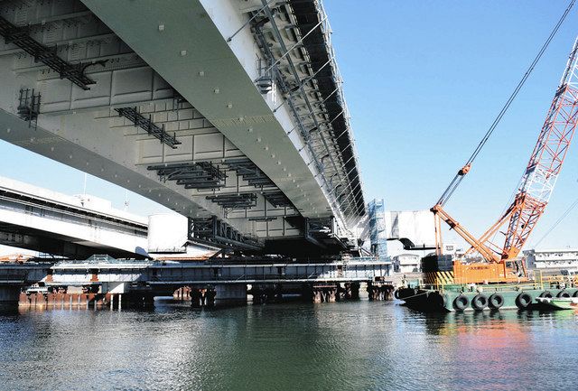 現在の首都高速「高速大師橋」の下流に設置された新しい橋。架け替え工事は来年5月下旬に行われる 