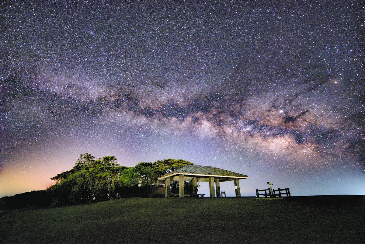 夏の深呼吸2024＞（4）長崎 九州の西端・五島列島 鬼岳天文台 満天の星