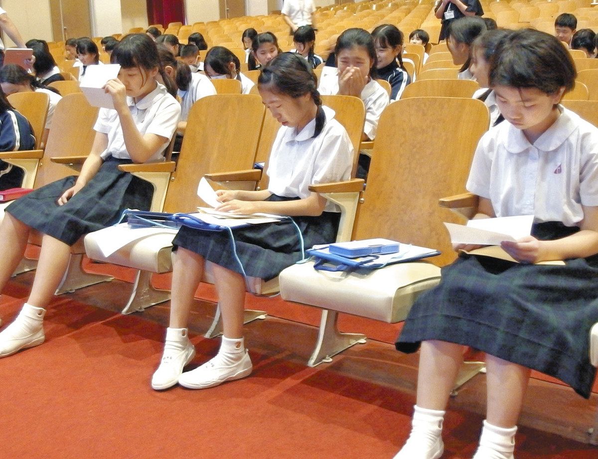 ぱらぱらじっくり 教育に新聞を＞清泉小学校のNIE 保護者の手紙が授業 