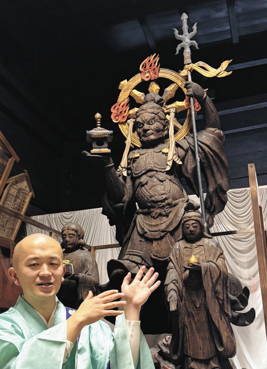 室町期・石仏「高僧・阿羅漢像」屋敷道祖神・屋敷神・最高位聖者・煩悩断滅・最高境地 室町期・石仏「高僧・阿羅漢像」屋敷道祖神・屋敷神・最高位聖者・煩悩