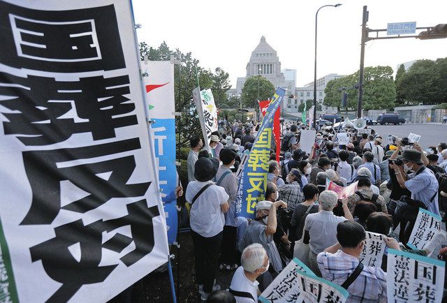 31日、国会前で安倍元首相の国葬反対を訴える参加者（坂本亜由理撮影）