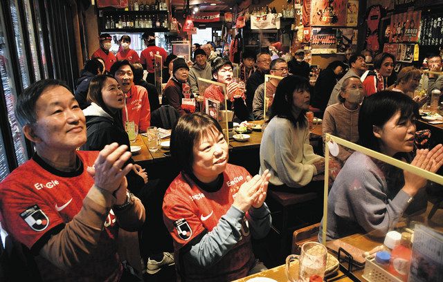 J1レッズ 開幕戦 さいたまの居酒屋 「優勝」望むサポーターの声：東京