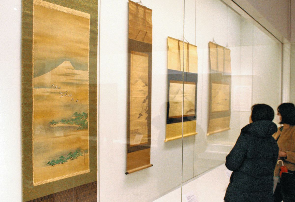富士飛鶴図」など 江戸～明治期作品 富士宮の世界遺産センターで展示