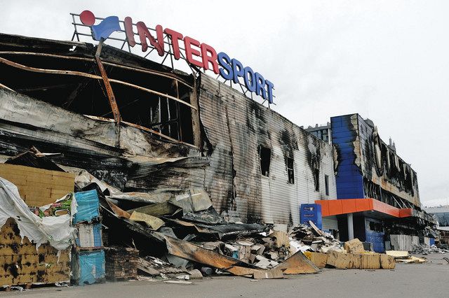 破壊されたショッピングセンター＝４月１０日、ウクライナの都市ブチャで（志葉玲さん撮影・提供）