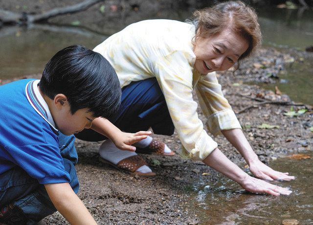 コロナ禍の国民慰めた スピーチは働く母親の集大成 ユン ヨジョンさんアカデミー賞受賞に沸く韓国 東京新聞 Tokyo Web