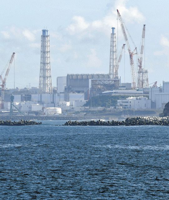 処理水の海洋放出を政府が目指す東京電力福島第1原発＝21日