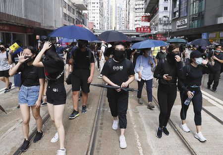 香港 緊急法反発 デモ続く 警察 マスクの参加者連行 東京新聞 Tokyo Web