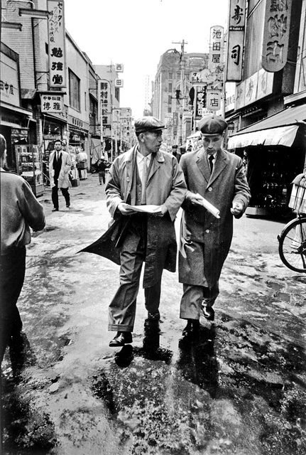 新品登場 張り込み日記（1958年） 「犯罪捜査」刑事を追え＜一枚の アート写真