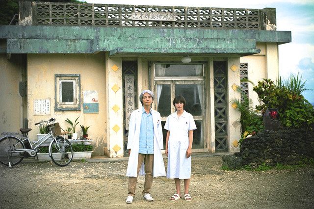 映画「Dr.コトー診療所」吉岡秀隆 自分と役を切り離さない：東京新聞