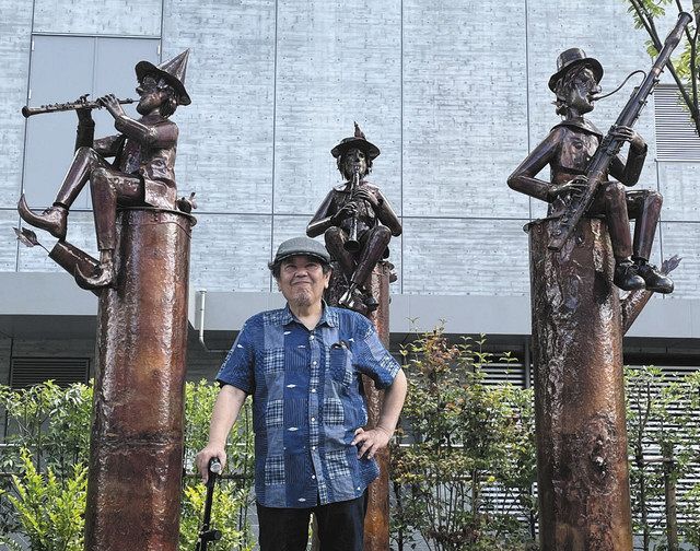 巨木保存運動 銅人形で表現 赤川さんの作品 立川・グリーン