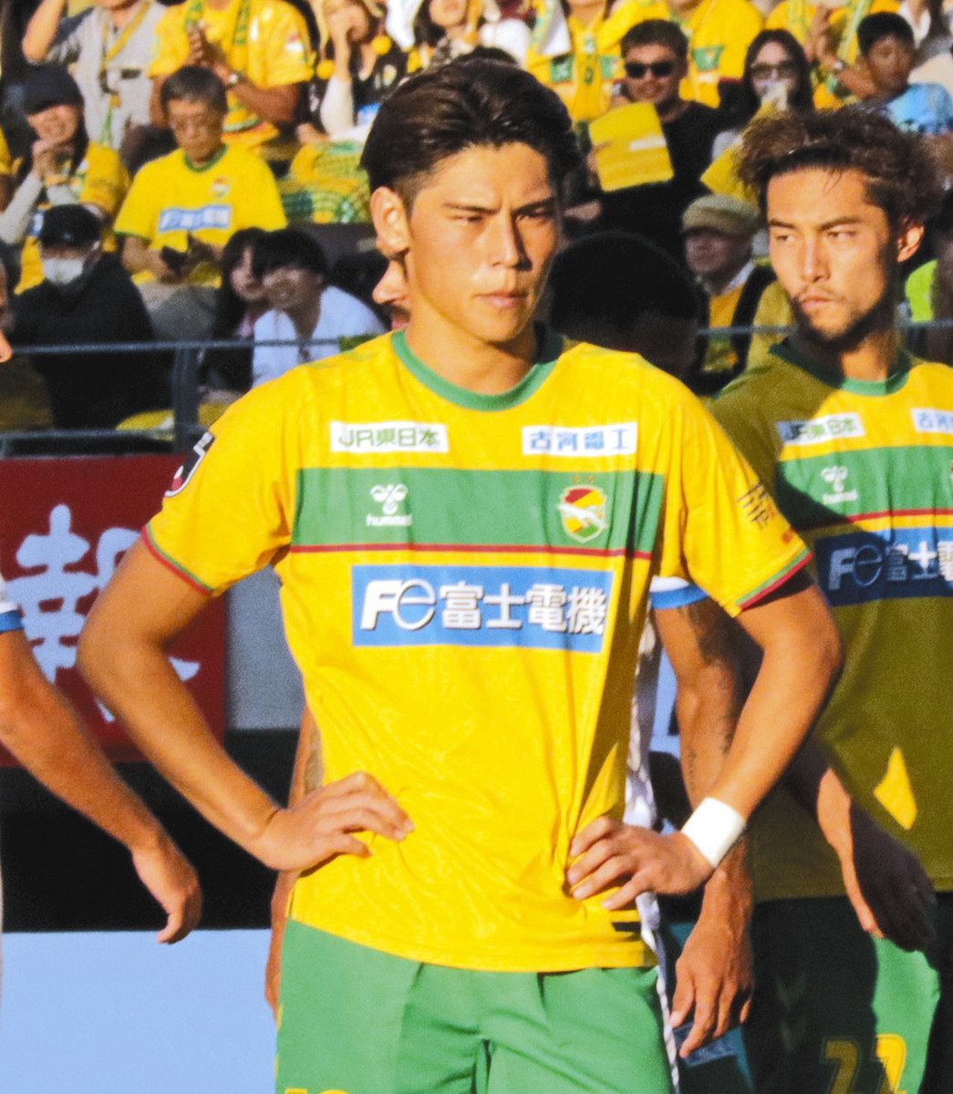 浦和レッズレプリカユニフォーム　No.17小森飛絢 浦和レッズレプリカユニフォーム No.17小森飛絢 スピード出荷】ナイキ