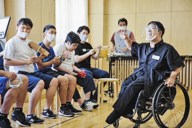 Ipadでオーケストラ曲作り 障害ある生徒たちが日英の音楽家と作った かわさき組曲 完成 東響が9日に初演 東京新聞 Tokyo Web Ipadでオーケストラ曲作り 障害ある生徒たちが日英の音楽家と作った かわさき組曲 完成 東響が9日に初演 東京新聞 Tokyo Web
