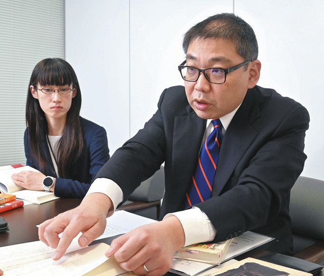 『女中』の編者・阪本博志さん(右)と皓星社の晴山生菜社長