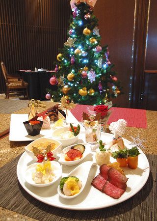 時には豪華に ホテルランチ シンフォニー クリスマスランチブッフェ 東京新聞 Tokyo Web