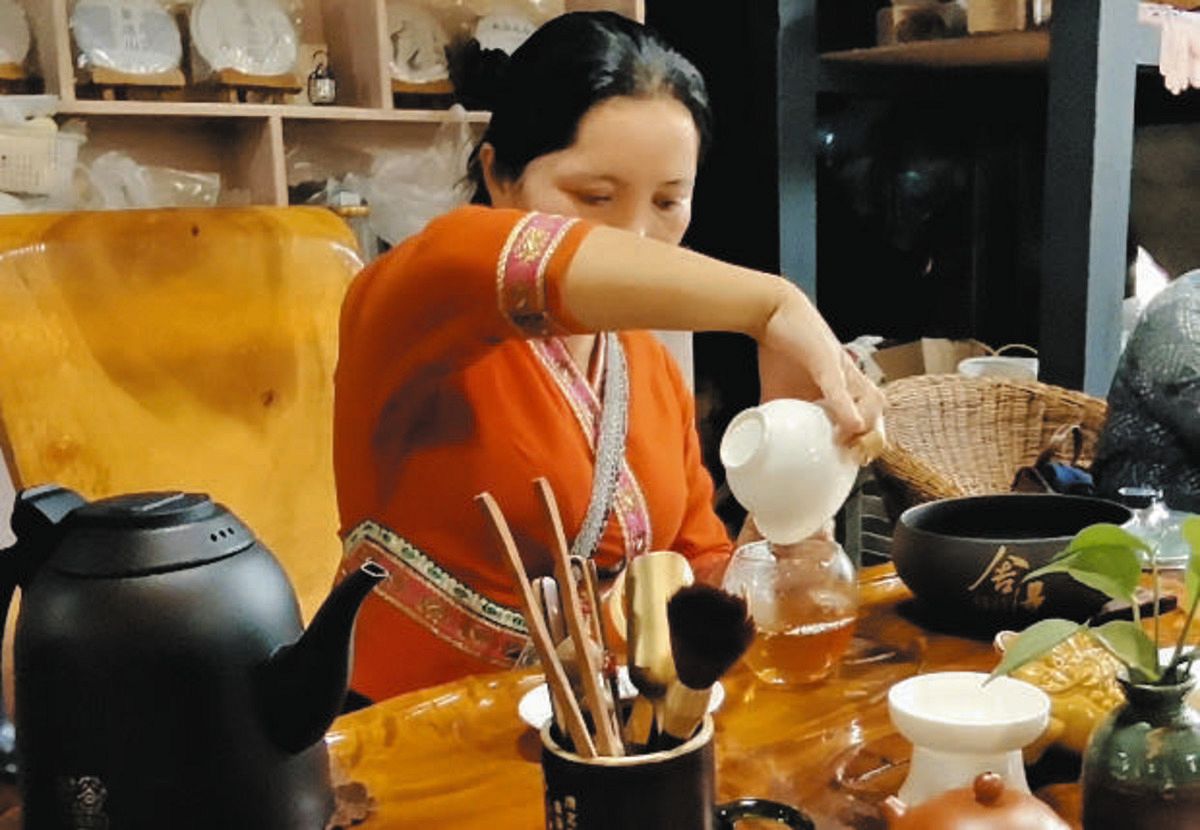 飲む骨董品」プーアル茶は貧困の村を救ったが…1回分「120万円」ピーク