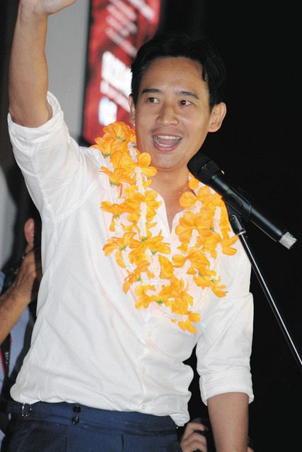 Progressive Party leader Pita speaks at an election rally in Bangkok on April 22. (Mainichi/Daiki Fujikawa)