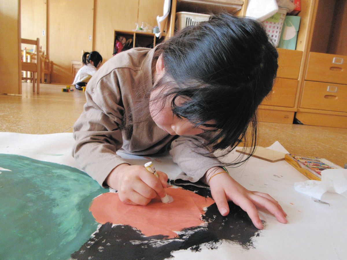 自分を知ろう」園児が全身画 川崎・麻生で展覧会 31日まで：東京新聞
