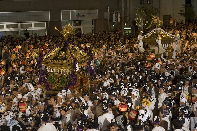 2026年【5月に行く！】街を練り歩く神輿に熱狂し、新茶の味わいを
