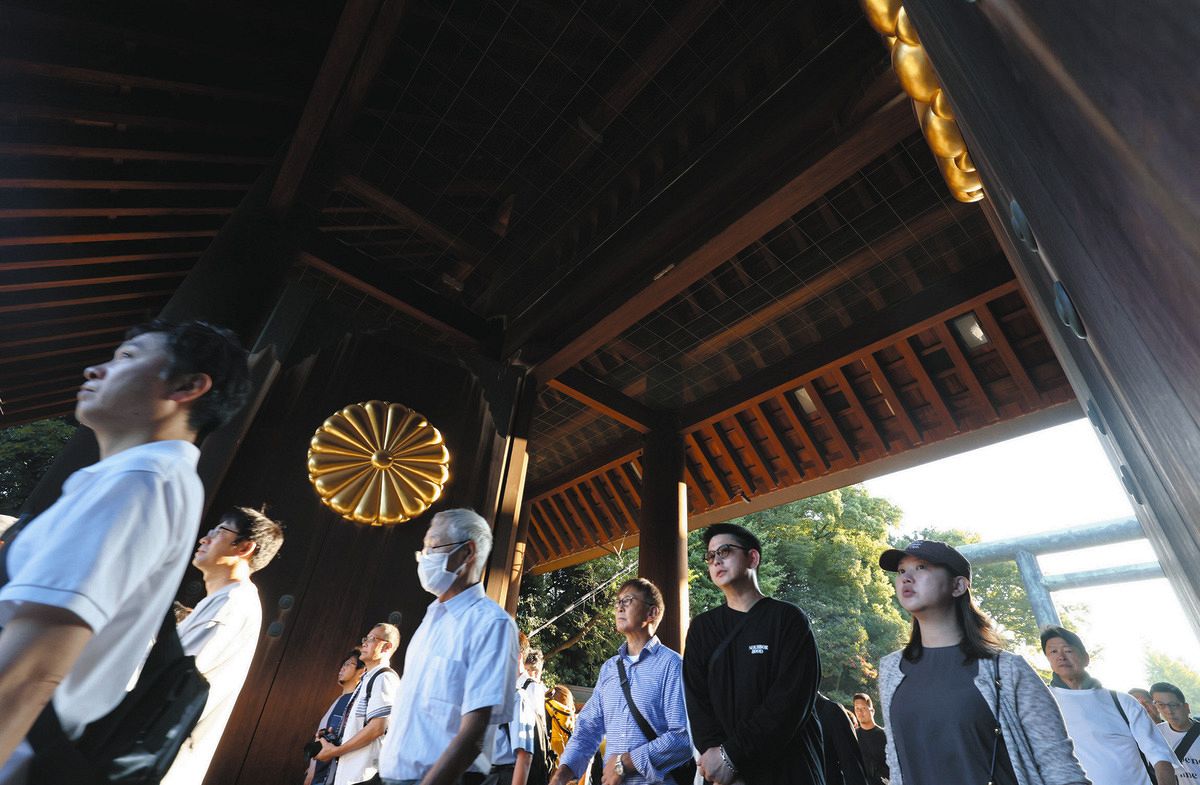 靖国神社大東亜戦争 終戦70年参拝記念品ハンカチ 靖国神社 | 大東亜