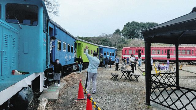 鉄道遺産」解体の危機 旧国鉄時代の食堂車「サシ581」 青森から「ポッポの丘」移設へ 鉄道愛好家ら1500万円募る：東京新聞デジタル