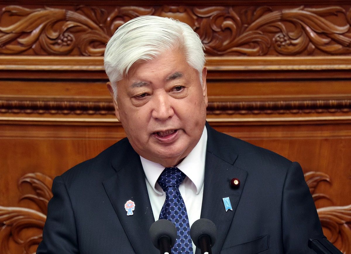 Amazon.co.jp: 牛島満軍司令官沖縄に死す―最後の決戦場に散った