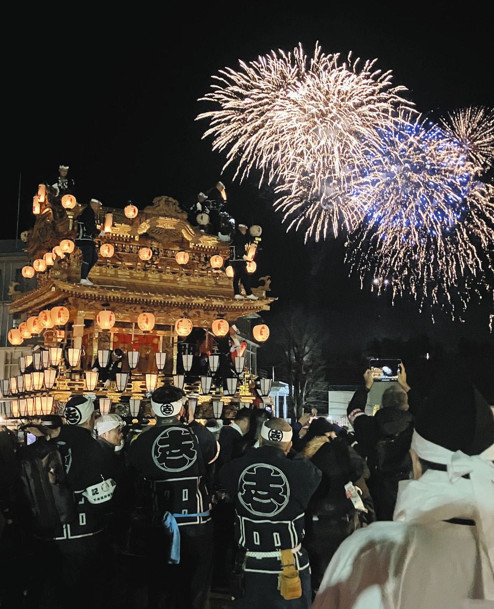 秩父夜祭 ぼんぼり山車巡る 秩父絹市も：東京新聞デジタル