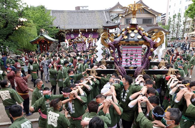 三社祭 ３年ぶり担ぎ出し：東京新聞 TOKYO Web