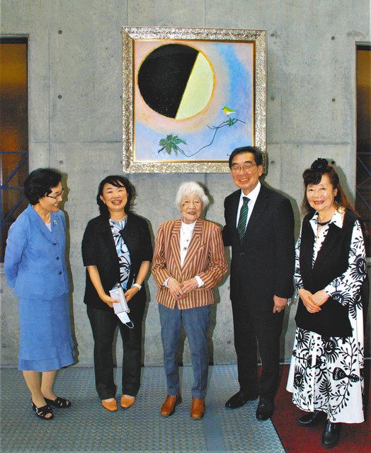 103歳 絵に託す希望 横浜の画家・井上寛子さん 北区の母校に新作寄贈