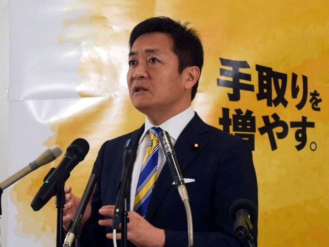 å›½æ°‘æ°‘ä¸»ãƒ»çŽ‰æœ¨é›„ä¸€éƒŽä»£è¡¨ãŒå½¹è·åœæ­¢ã‚’çµ‚ãˆè¨˜è€…ä¼šè¦‹ã€€å¹´åŽã®å£ã€ã‚¬ã‚½ãƒªãƒ³ç¨Žå¼•ãä¸‹ã’â€¦ã€Œç¶­æ–°ã¯åŠ›ã‚’è²¸ã—ã¦ã€