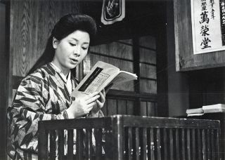 ドラマ「みだれがみ」で与謝野晶子を演じる渡辺美佐子さん＝過去の写真はいずれも本人提供