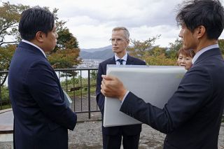 米書記官、福井県の拉致現場視察　問題解決に協力