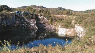 茨城のグランドキャニオン「地図にない湖」　話題の絶景スポットでプレミアムツアーが始まった