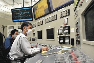 新型原子炉「高温ガス炉」が10年半ぶりに運転再開　水素製造で原子力温存狙いも