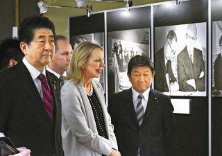 首相「日米安保は不滅」　条約６０年  都内で式典