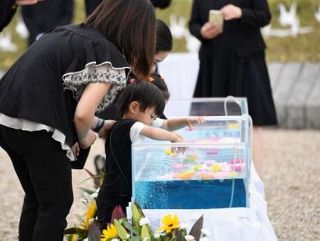 遺族、再発防止に「日々努力を」　中華航空機墜落事故から３０年
