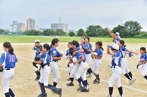 日野３年ぶり女王・江戸川に挑む　東京都女子学童野球エリエールT