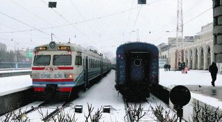 ウクライナ、鉄道規格も「脱ロシア」　欧州と軌間を統一へ　「海上封鎖」に対抗、巨額費用がネック