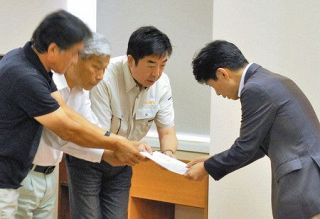 豚コレラ「ワクチン検討を」　前橋市長ら、埼玉拡大で知事に要望