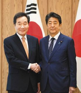 日韓首相「関係改善へ対話」　李氏、大統領の親書手渡す