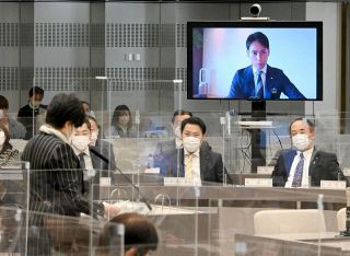 A Tokyo Metropolitan Assembly member participates in the Committee’s deliberation online