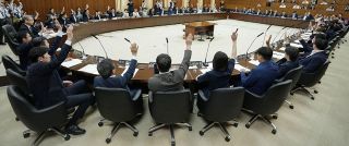 国民投票法案が可決　参院憲法審、２４日成立へ