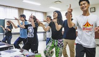手話でつながる夢舞台　世田谷の劇団、旗揚げ３０年　ろう者と健聴者が共演