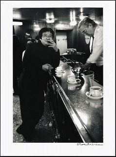 緒形拳　アベス広場のビストロ（1993年）　撮り、撮られる共犯者＜一枚のものがたり＞ロベール・ドアノー