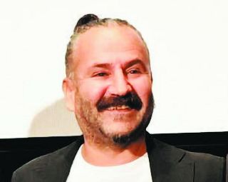 警視庁高尾署でクルド人俳優が急死　邦画に出演　勾留中に腹痛訴え「便秘」と診断も…死因は腹膜炎