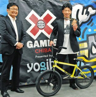 Xゲーム出場　松戸のBMX・佐々木選手「声援励みに銅メダル」　千葉市長に報告