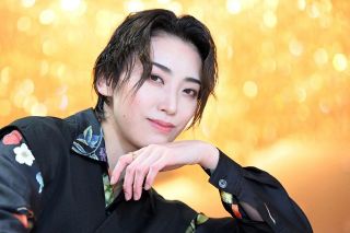〈華宝塚〉濃密な物語 仲間と　花組・侑輝大弥