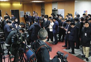 「次の衆院選が早く来てほしい」自民の裏金問題にあきれる有権者の本音　「検察にも腹が立つ」との声も